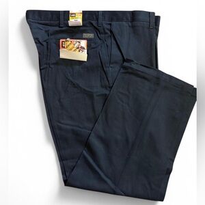 NWT- Lee Men’s Black slacks, relaxed fit, flat front, size 42x30